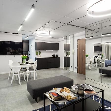 Family Center Apartments Krakow Bagian luar foto