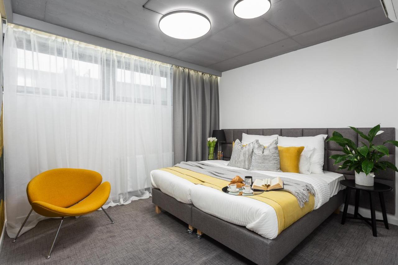 Family Center Apartments Krakow Bagian luar foto