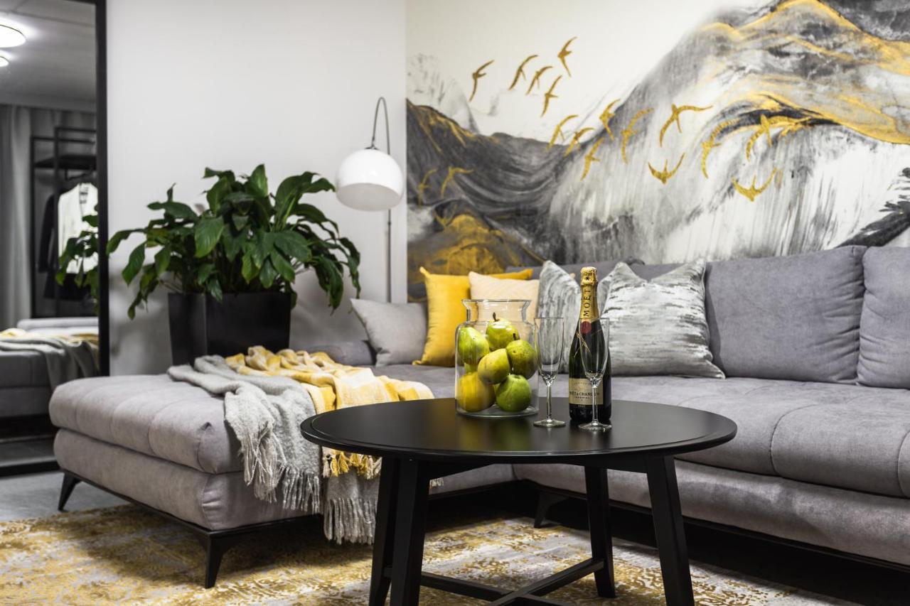 Family Center Apartments Krakow Bagian luar foto