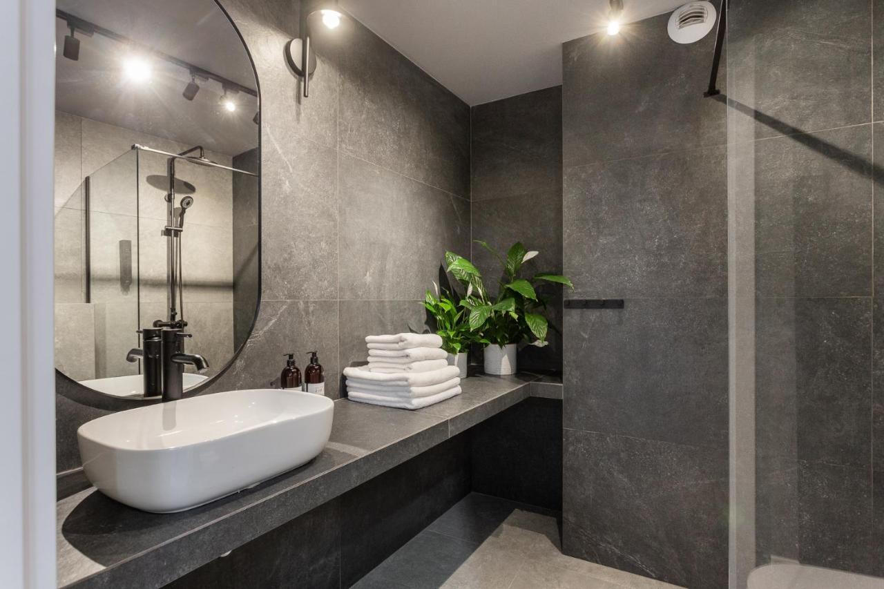 Family Center Apartments Krakow Bagian luar foto