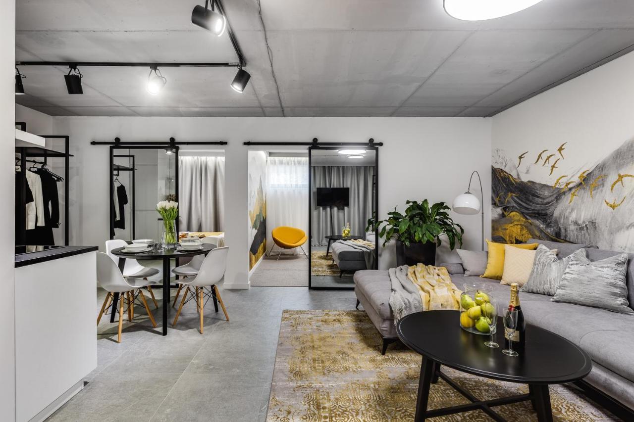Family Center Apartments Krakow Bagian luar foto