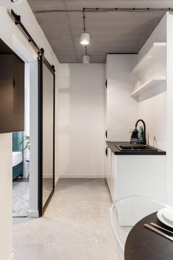 Family Center Apartments Krakow Bagian luar foto