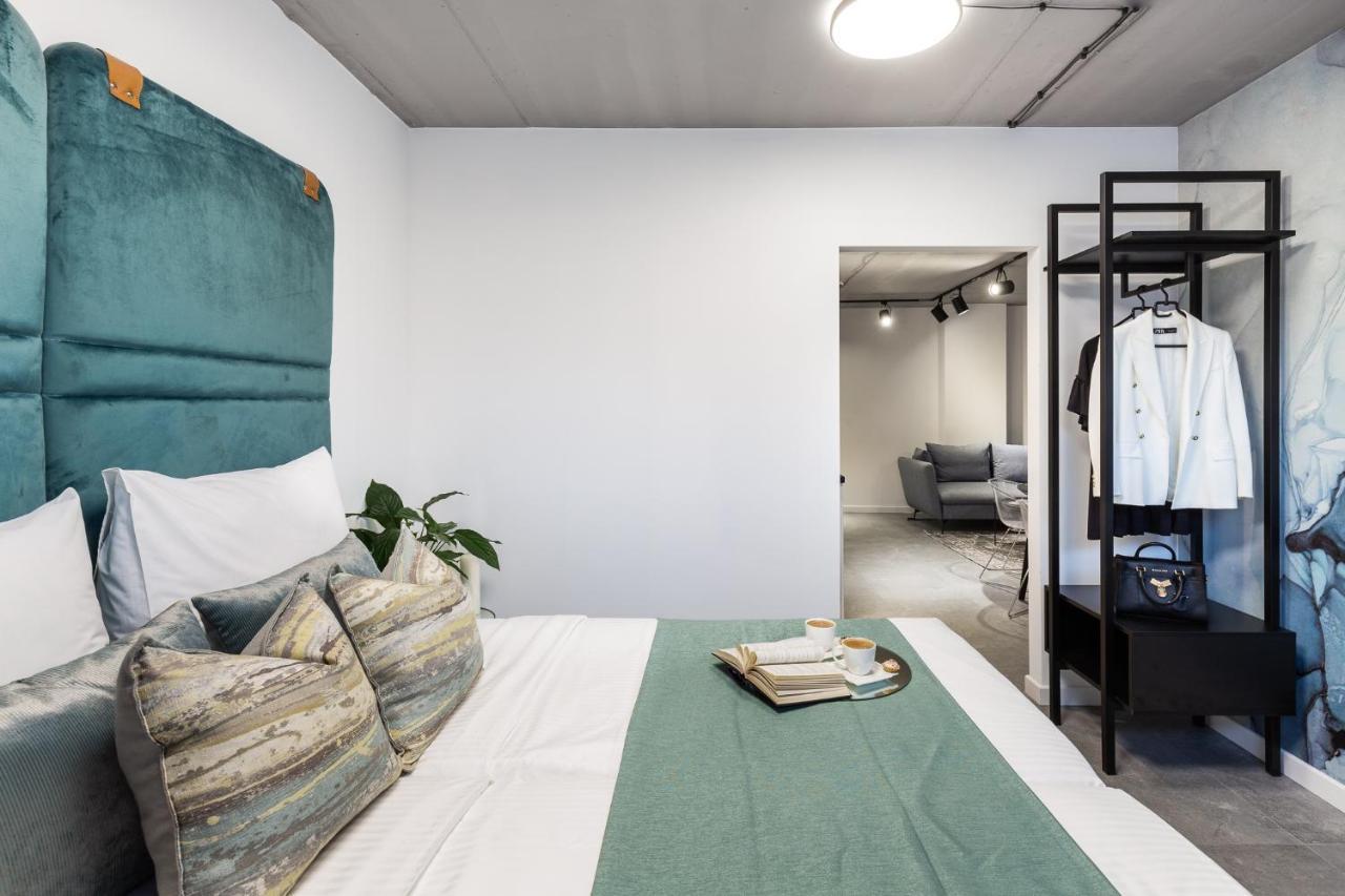Family Center Apartments Krakow Bagian luar foto