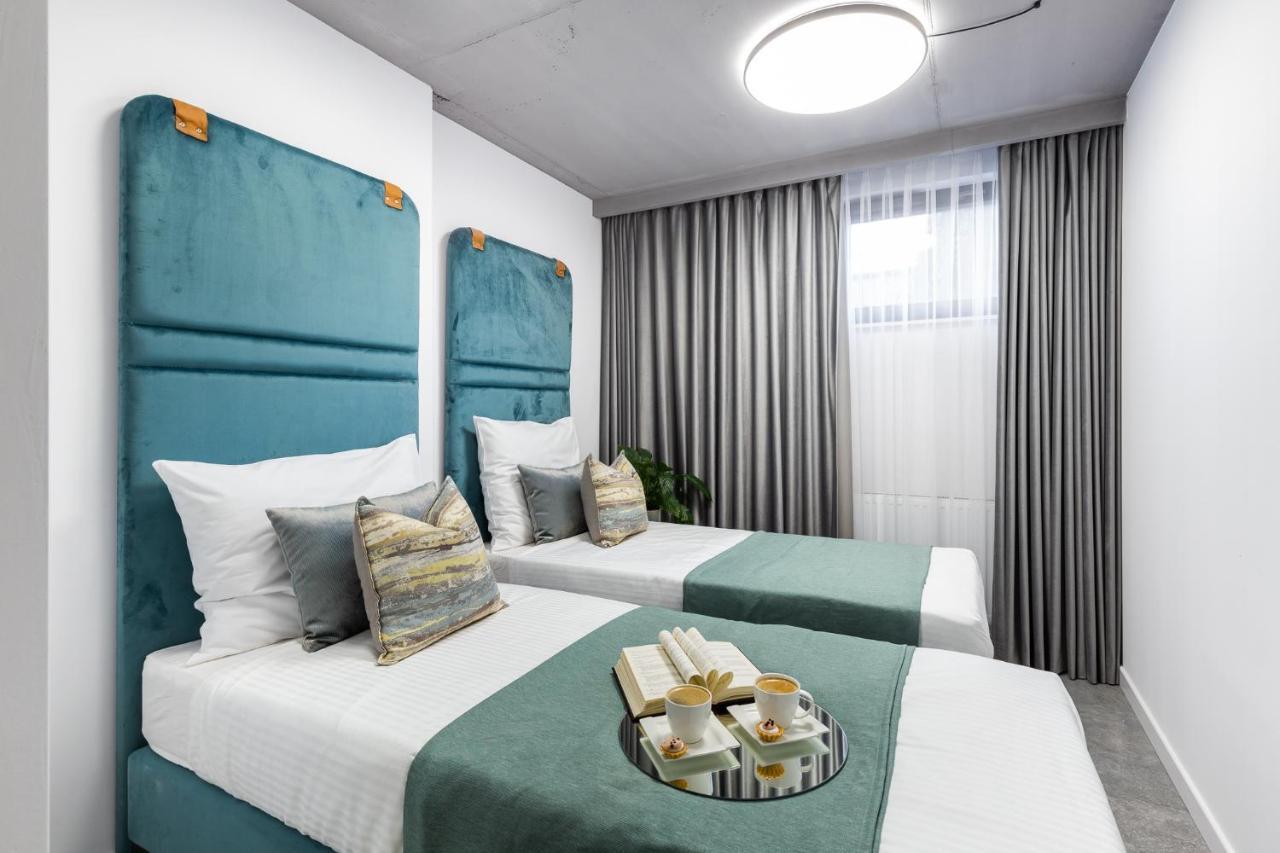 Family Center Apartments Krakow Bagian luar foto