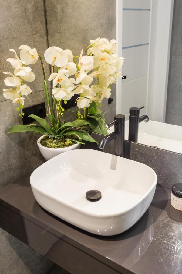 Family Center Apartments Krakow Bagian luar foto